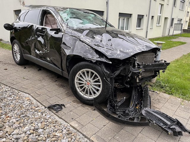 Safenwil: Hoher Schaden infolge Selbstunfall
