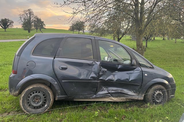 Menziken: Unfall mit drei Leichtverletzten