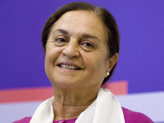 Sumaya Farhat Naser