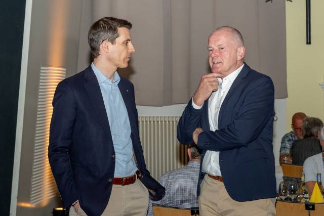 Ständerat und Tagespräsident Thierry Burkart im Gesprach im Landamman Stephan Attiger